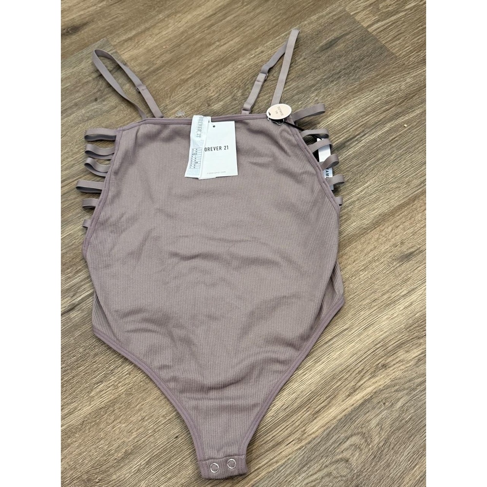 NWT FOREVER 21 Bodysuit Womens M/L Light‎ Purplish-Grey Ribbed Seamless Cut-Out
